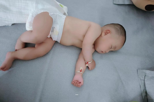 莘县宝宝突然很多眼屎